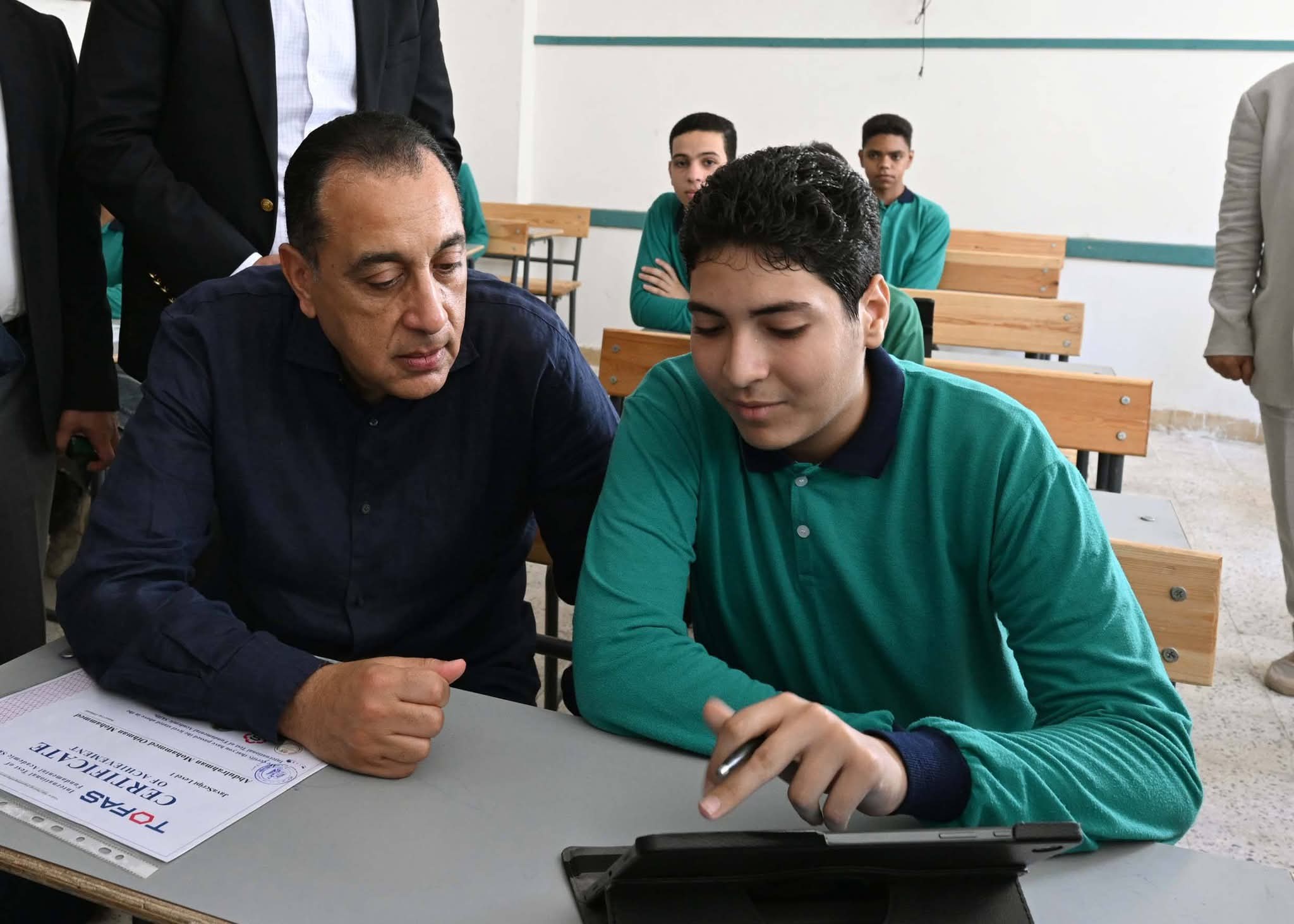 رئيس الوزراء يتفقد مجمع بولاق الدكرور التعليمي ويشيد بالتجربة اليابانية في التعليم