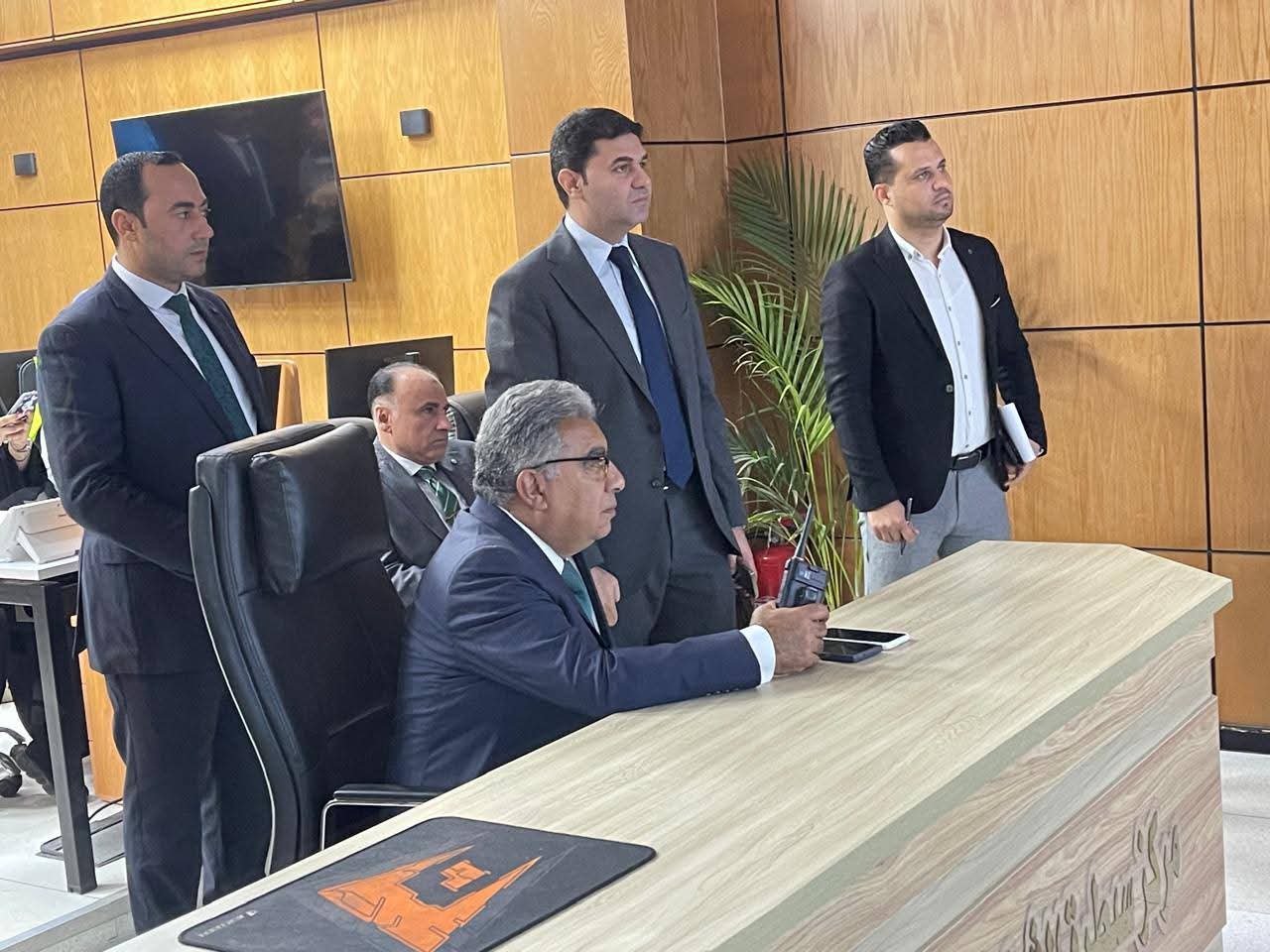 محافظ الدقهلية يتابع من الشبكة الوطنية انتظام العمل بالمراكز التكنولوجية لخدمة المواطنين