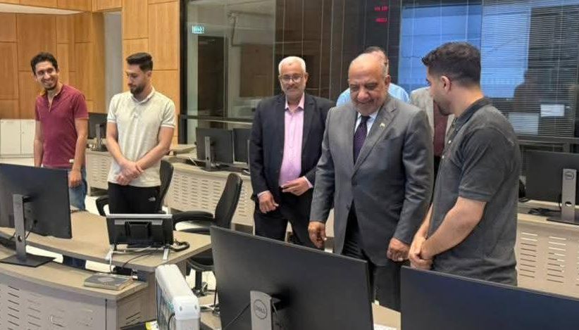 وزير الكهرباء يقضي أول أيام العيد داخل مركز التحكم القومي لمتابعة استقرار الشبكة الموحدة