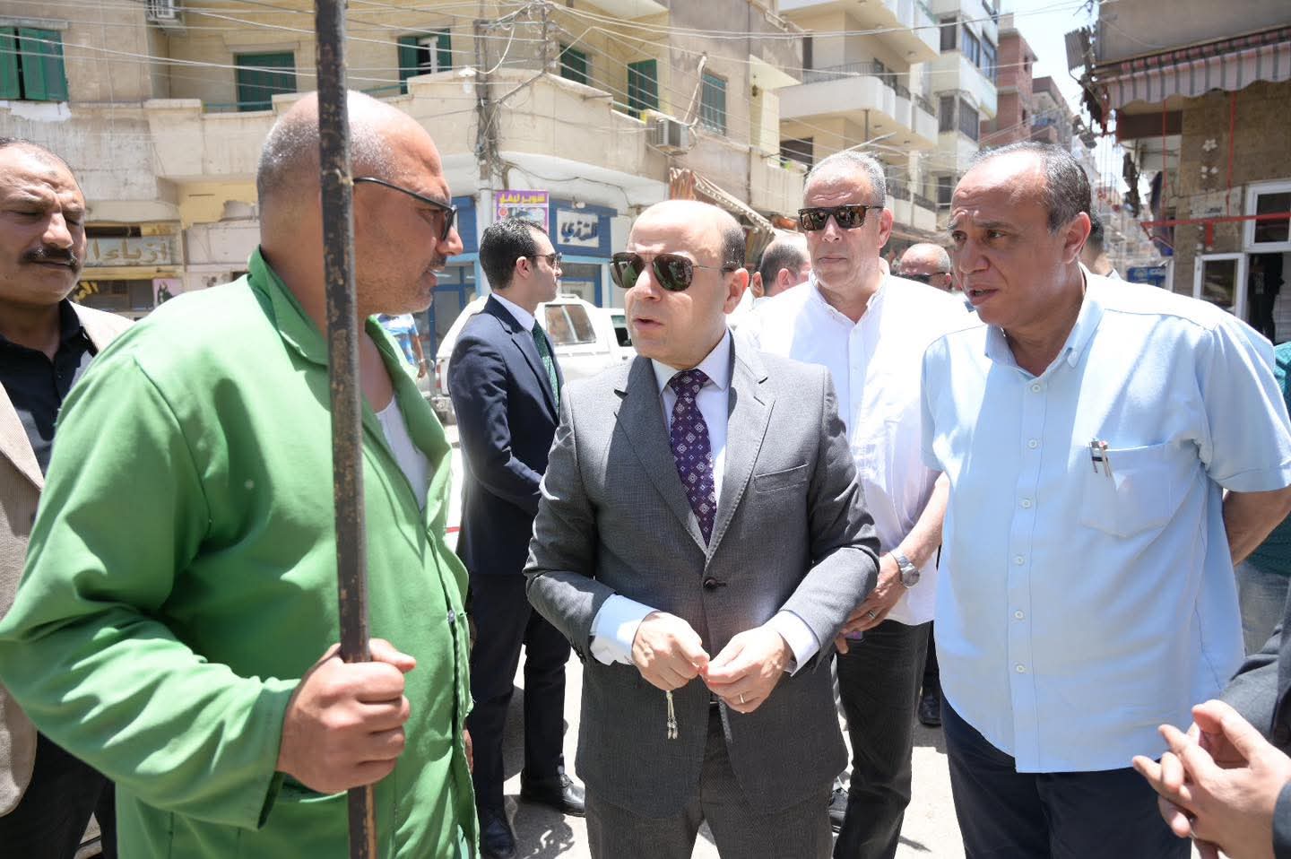 محافظ الغربية يتابع ميدانيًا جهود النظافة ورفع الإشغالات بشوارع طنطا بعد عيد الأضحى