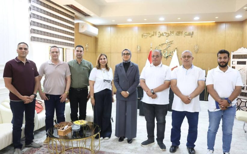 محافظ الوادي الجديد تتابع استكمال المرحلة الثانية من مشروع 