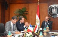 وزير الاستثمار يبحث مع السفير الفرنسي تعزيز الشراكة الاقتصادية وجذب استثمارات نوعية إلى مصر