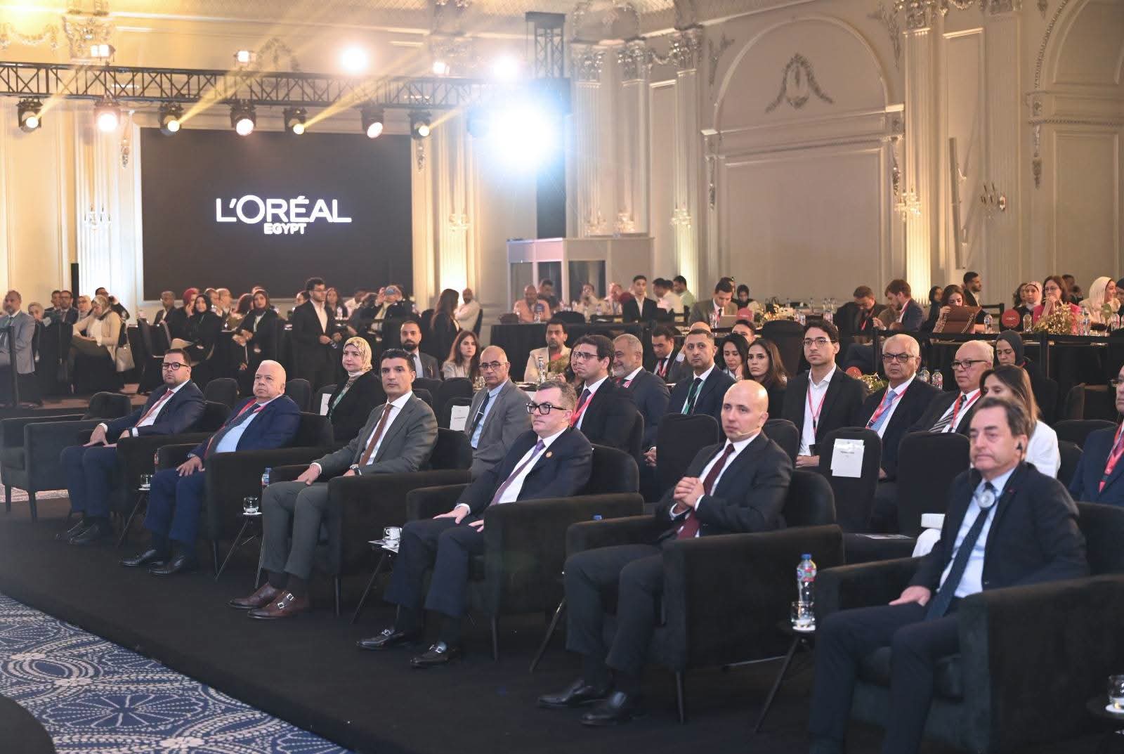 وزير الصناعة: لوريال مصر نموذج رائد في التصنيع المستدام والابتكار بالذكاء الاصطناعي
