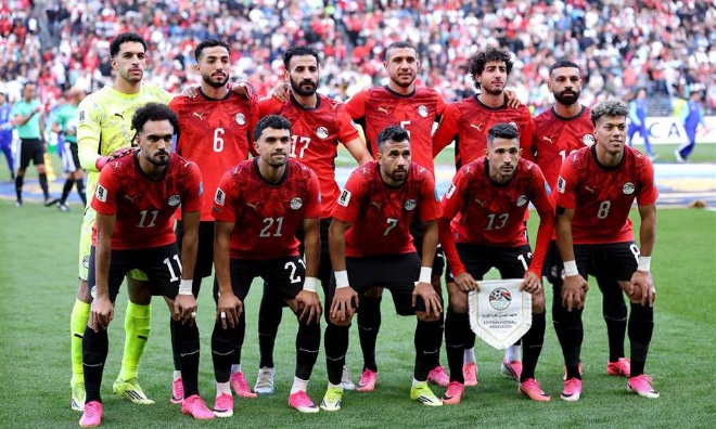 ضربات متتالية قبل دور الـ32.. إصابات صلاح وعبد المنعم تربك حسابات منتخب مصر