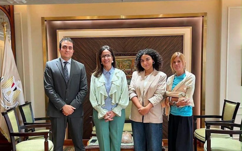 وزيرة الثقافة تبحث مع 