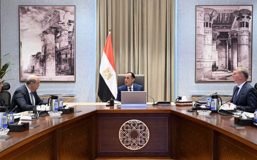 مدبولي يتابع إطلاق أول مشروع لإنتاج وقود الطائرات الأخضر في مصر
