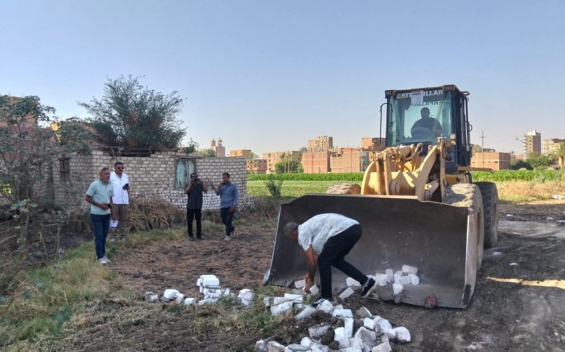 إحباط محاولة تبوير 12 قيراطًا من الأراضي الزراعية بالمراغة في سوهاج