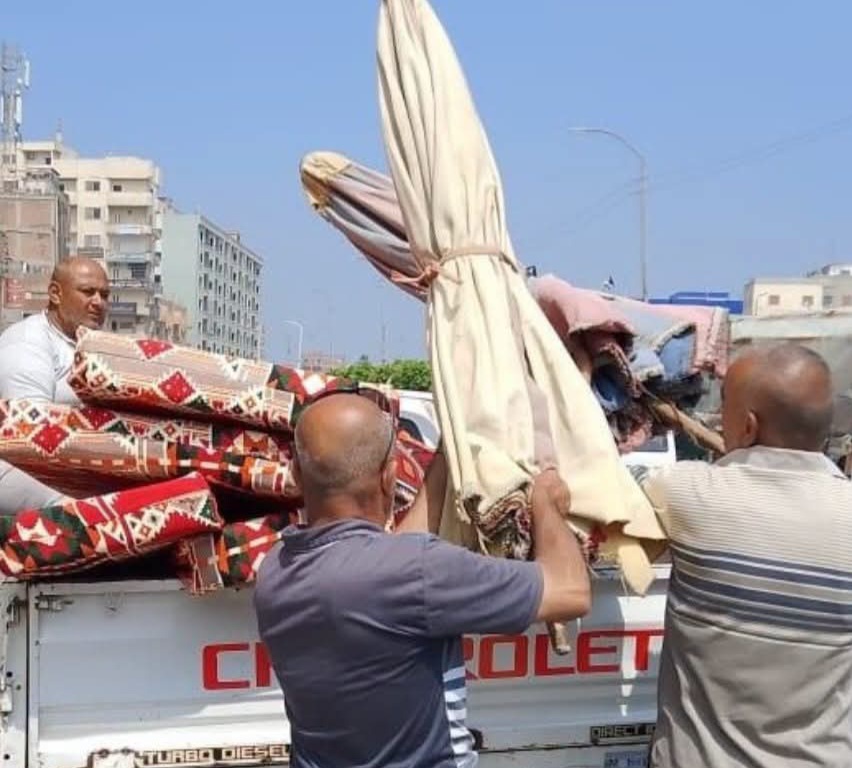 تنفيذ حملات موسعة لإزالة الإشغالات بمراكز الشرقية وإعادة الانضباط للشوارع