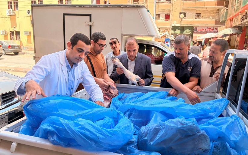 ضبط 250 كيلو لحوم غير صالحة للاستهلاك داخل مطعم بمدينة سوهاج