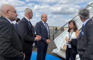 وزير الطيران يبحث مع «إيرباص» موعد تسليم طائرات A350 ويطّلع على أحدث تقنيات A321XLR