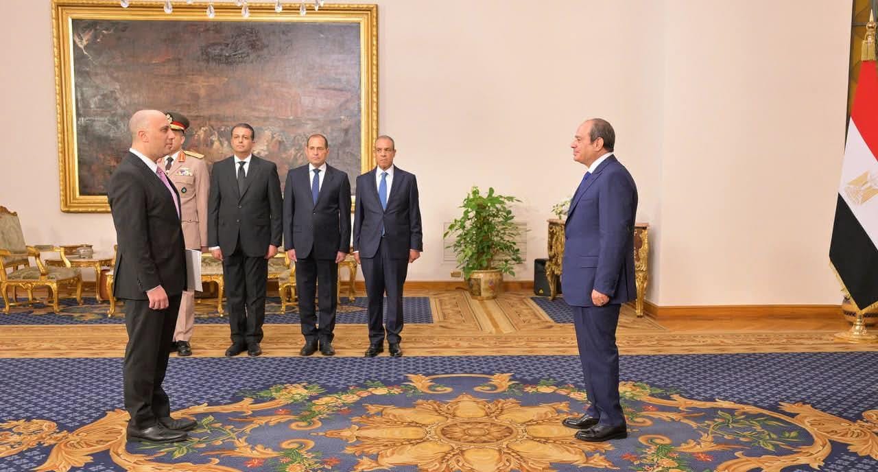 الرئيس السيسي يتسلم أوراق اعتماد 17 سفيرًا جديدًا لدى مصر