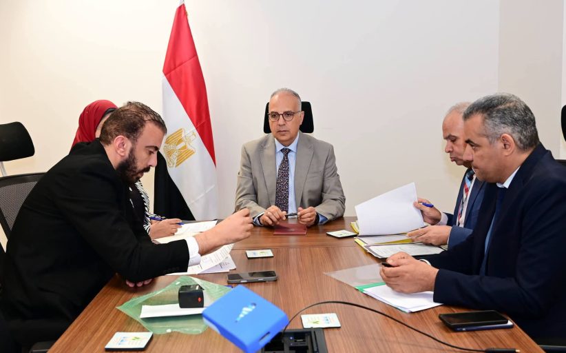 تحرك جديد من وزير الري لتلبية مطالب المواطنين.. وضوابط صارمة لتغطية الترع