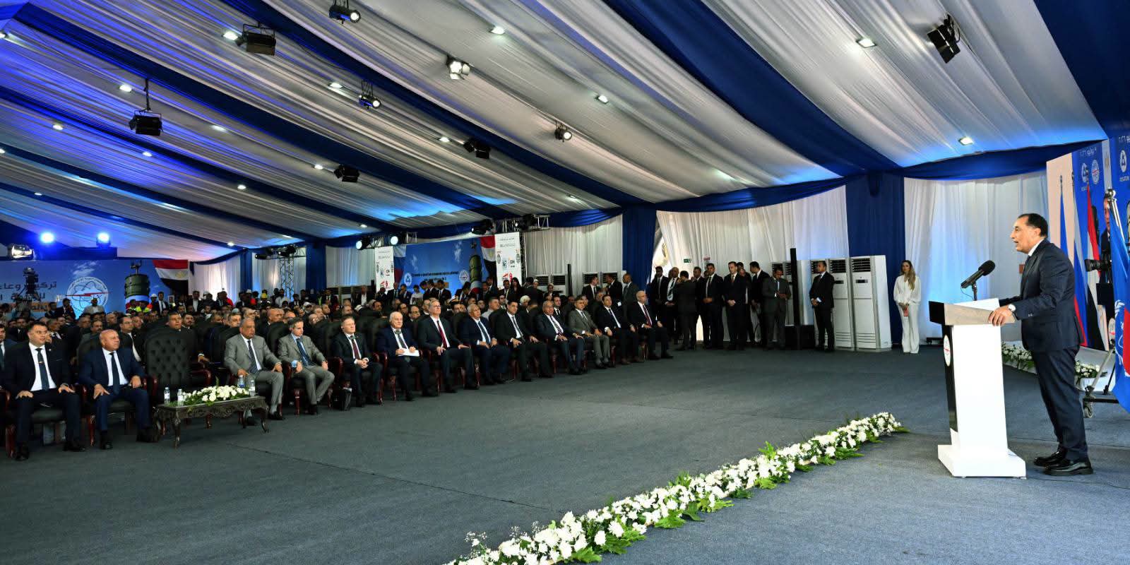 مدبولي: تركيب وعاء المفاعل الثاني يؤكد تقدم مشروع الضبعة.. والطاقة النووية تصنع مستقبل مصر
