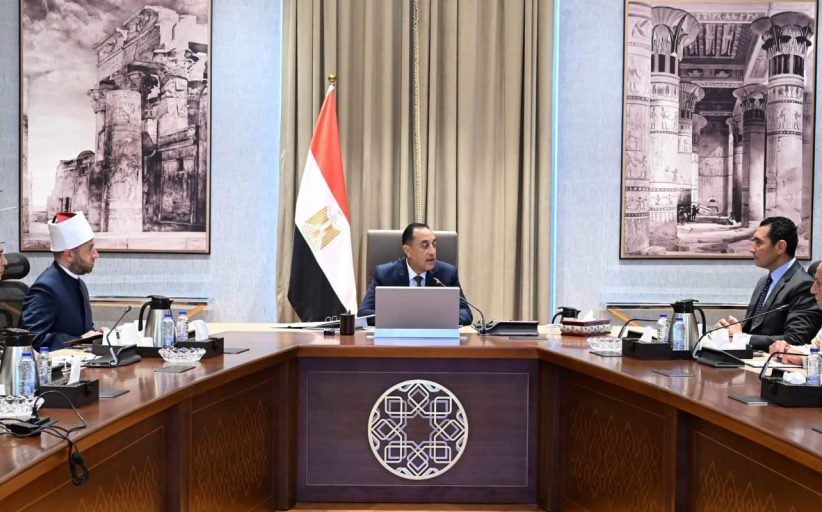 مدبولي يقود تحركًا حكوميًا لإنهاء أزمة أرض الزمالك.. وشراكة مرتقبة مع الأوقاف لحل جذري
