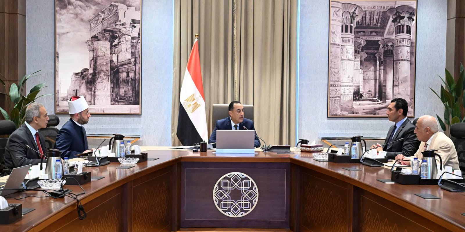 مدبولي يقود تحركًا حكوميًا لإنهاء أزمة أرض الزمالك.. وشراكة مرتقبة مع الأوقاف لحل جذري