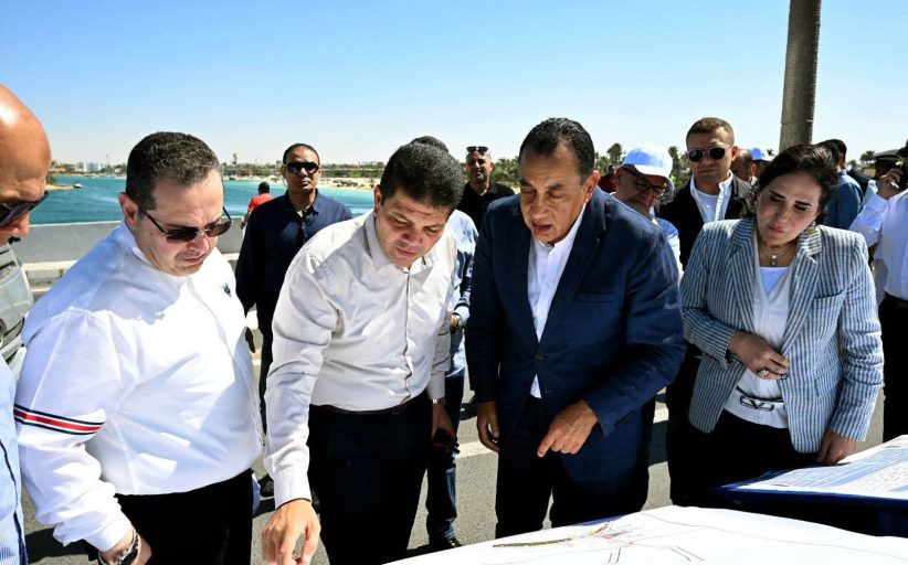 بوغاز جديد يربط البحر بالبحيرات.. مدبولي يتابع مشروعًا يغير خريطة التنمية في مارينا