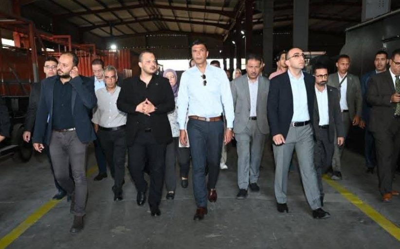 وزير الصناعة يتابع نبض الإنتاج بالإسماعيلية.. جولة في 4 مصانع كبرى