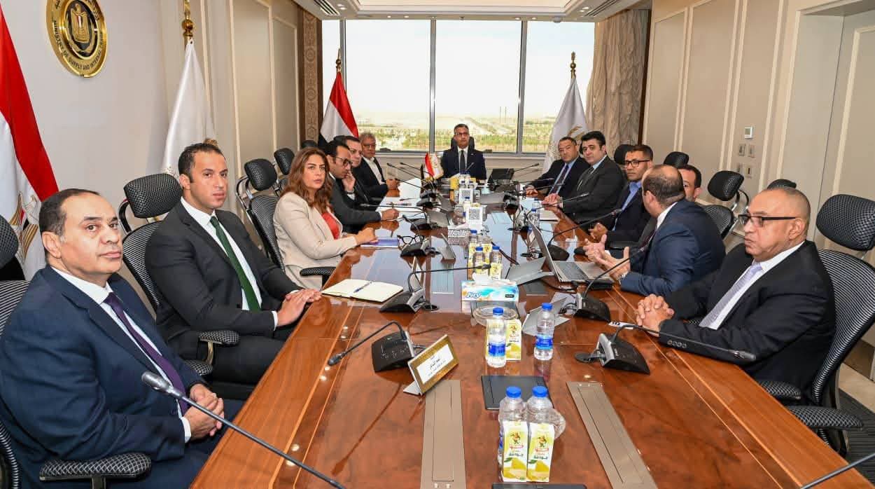 «التموين» وأورانج مصر يتحالفان لتسريع تنفيذ مشروع «كاري أون»