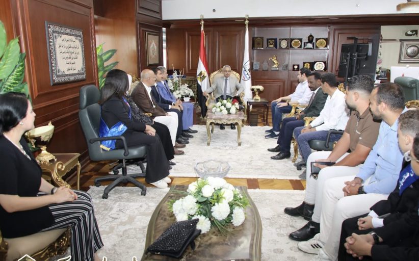محافظ بني سويف: تمكين الشباب أولوية وتوجيهات بتوسيع جلسات المحاكاة البرلمانية وربطها بالمشروعات القومية