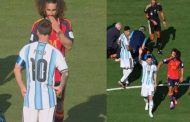 لقطة أشعلت النهائي.. لماذا تجاهل الحكم طلب ميسي بطرد كوكوريلا؟