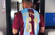 سر الرقم 61.. لماذا ارتدى محمد صلاح قميص طرابزون قبل الظهور الرسمي؟