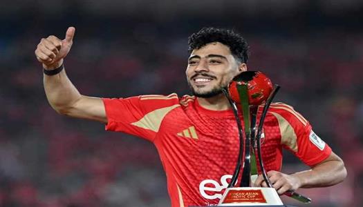 رسميًا أم مفاجأة.. شوبير يكشف تطورًا جديدًا بشأن أكرم توفيق