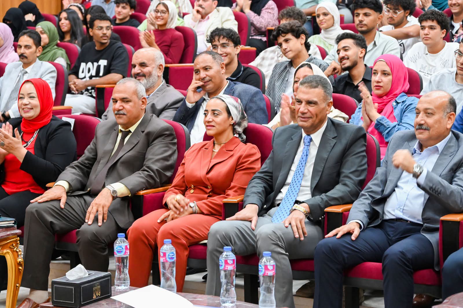 محافظ جنوب سيناء يكرّم أوائل الشهادات العامة والأزهرية وطلاب «WE» للتكنولوجيا التطبيقية