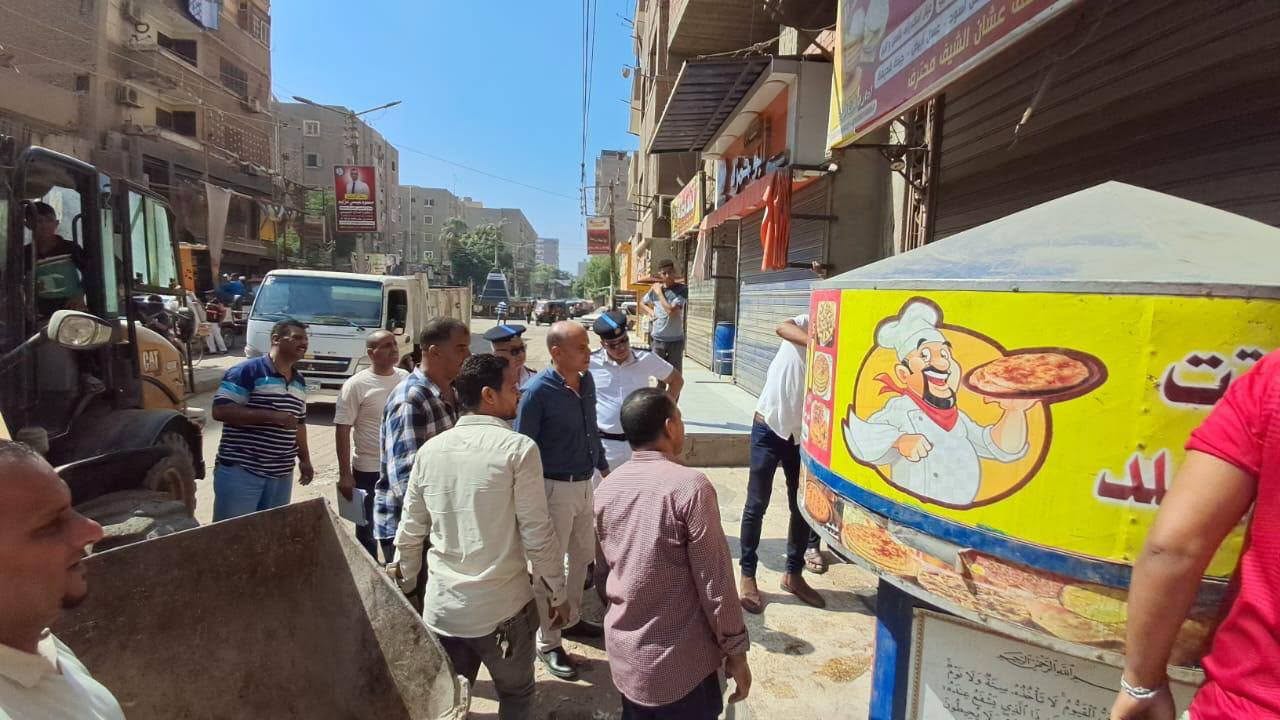 محافظ المنيا.. حملات مكثفة بالمنيا لإزالة الإشغالات والتعديات وتحقيق الانضباط بشوارع سمالوط وبني مزار ومغاغة