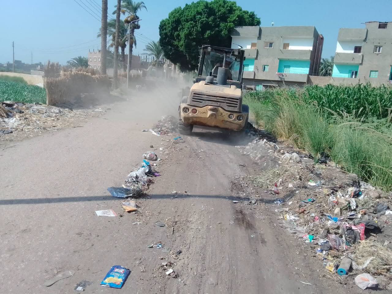 رفع 70 طنًا من المخلفات خلال حملة نظافة موسعة بمركز أبنوب في أسيوط