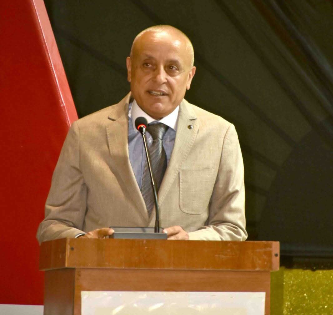 عمارة.. يسلم 573 قطعة أرض لأهالي القرنة بعد 20 عامًا من الانتظار