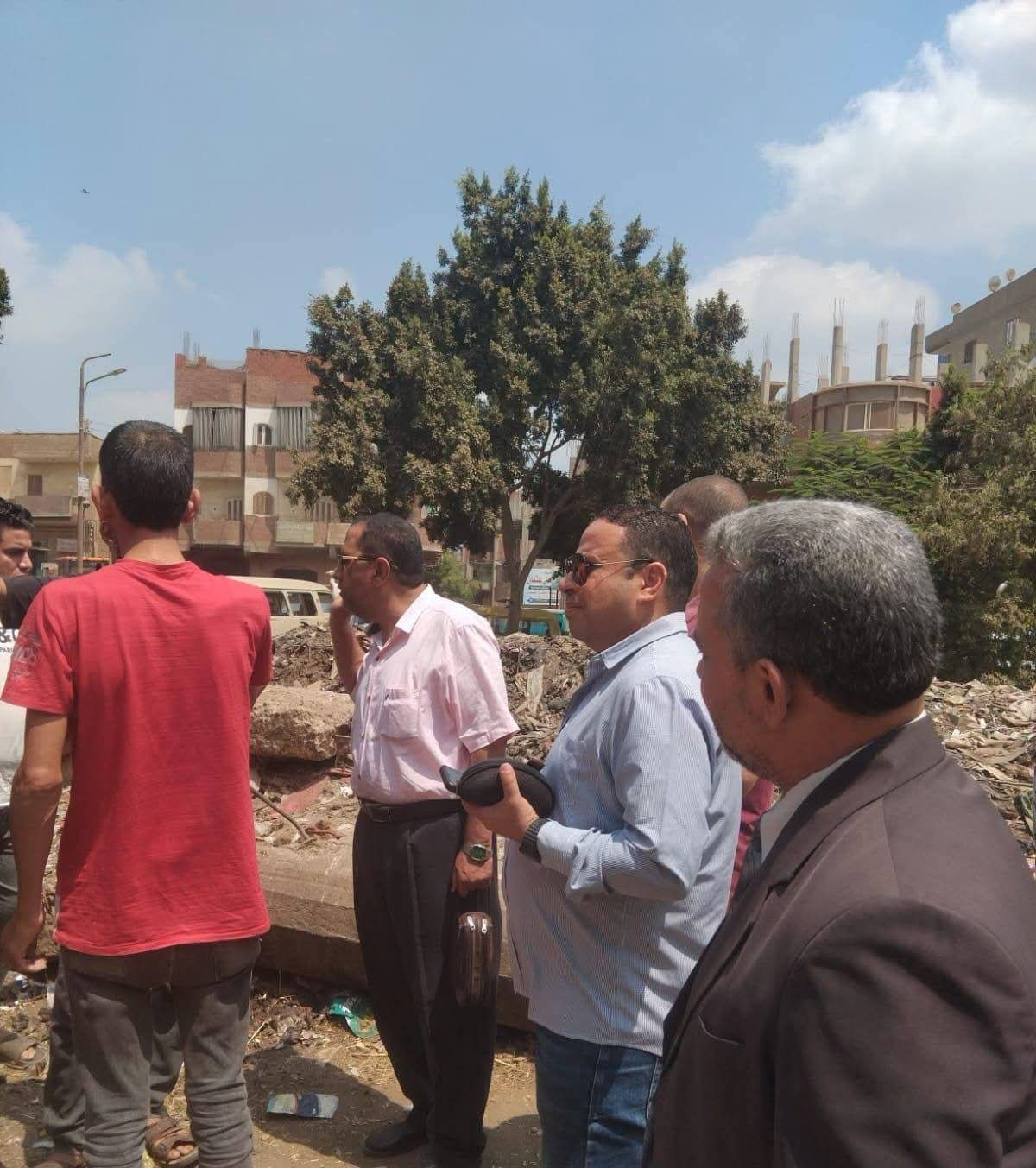 القليوبية تكثف أعمال النظافة بالقرى وترفع نواتج تطهير الترع ببنها