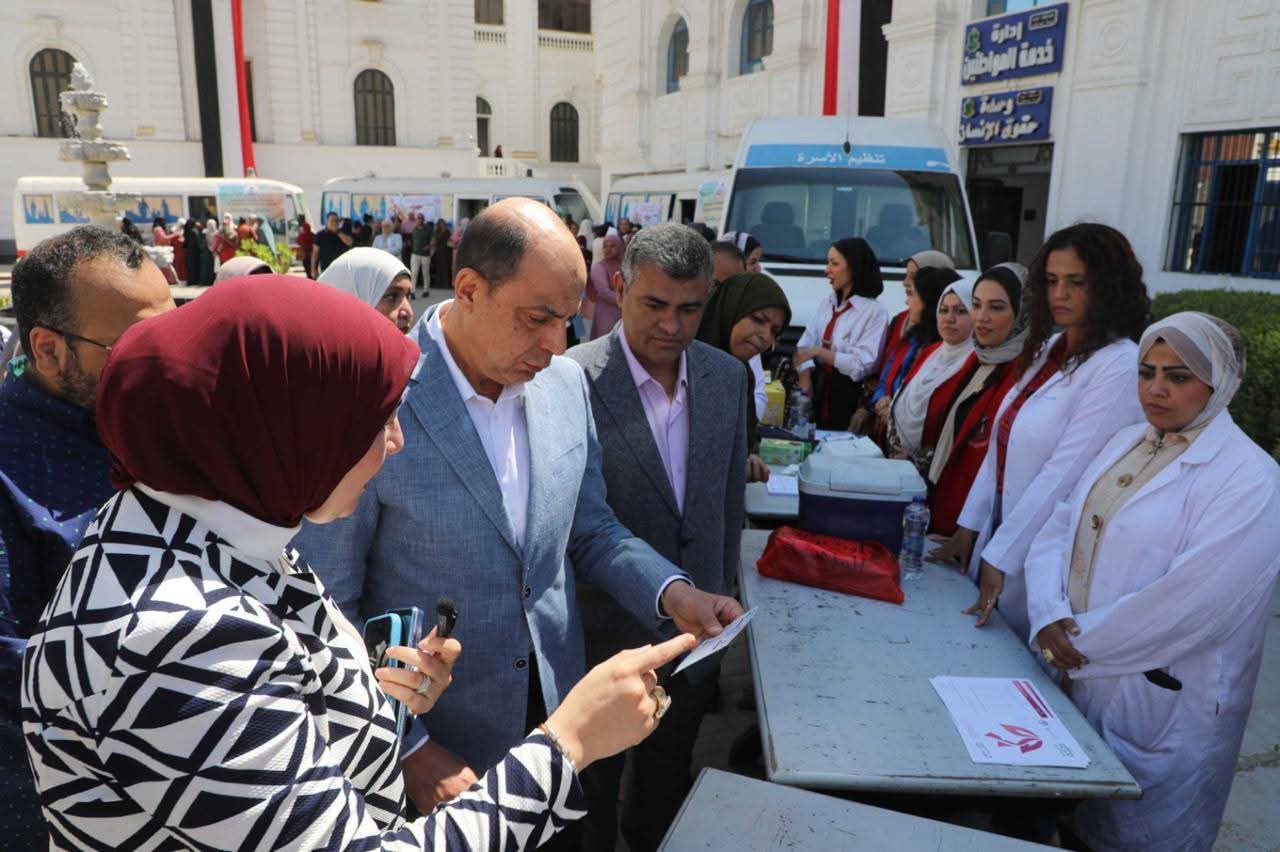 محافظ المنيا يدشن حملة «علشان ولادنا» لتعزيز خدمات تنظيم الأسرة والصحة الإنجابية