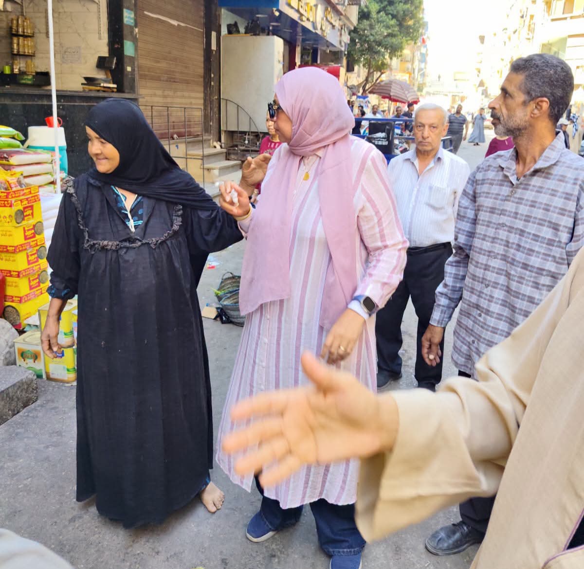محافظ أسيوط يوجه بتكثيف حملات إزالة الإشغالات والتعديات بحي شرق لضمان انسيابية الحركة