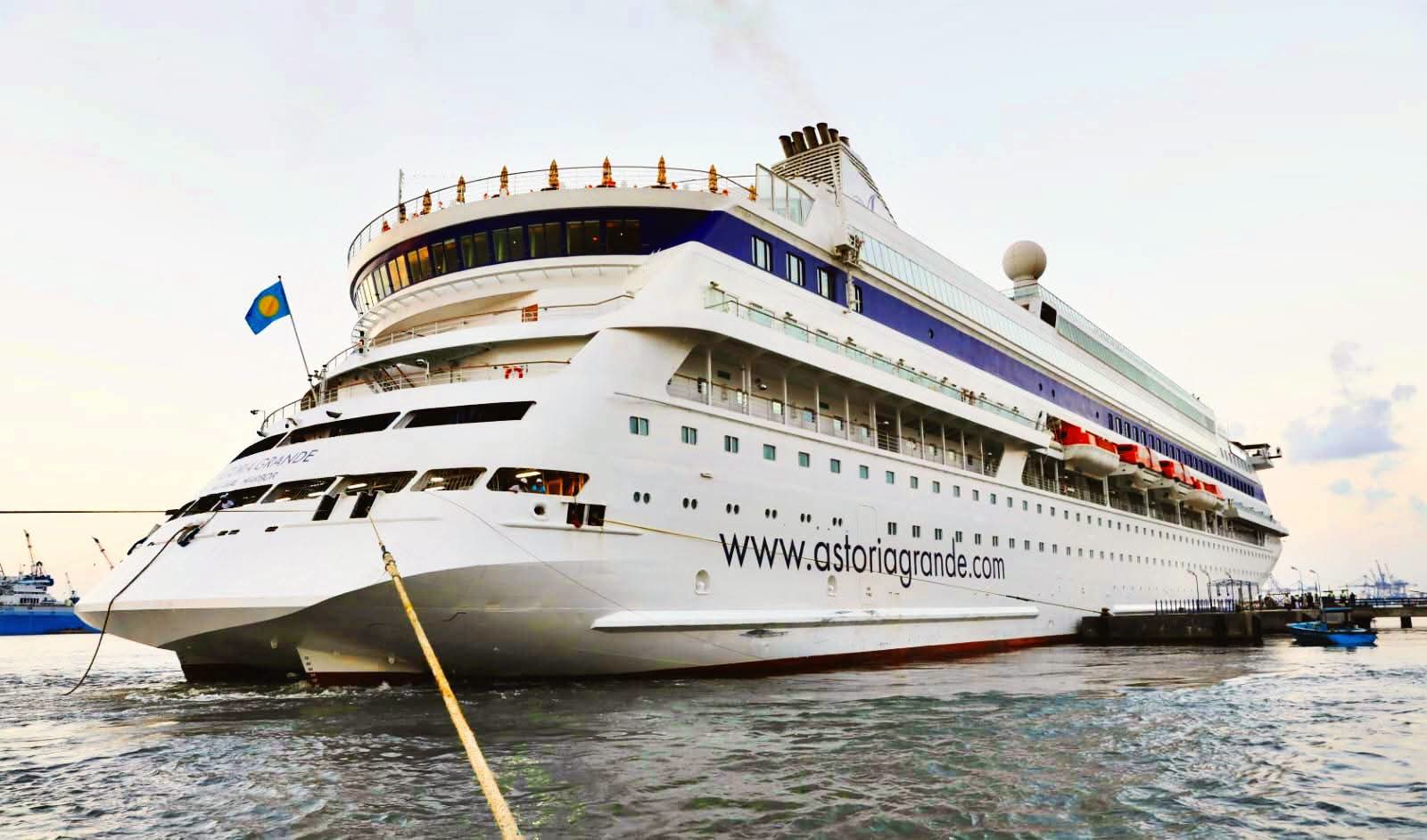 ميناء غرب بورسعيد يستقبل «ASTORIA GRANDE» في أولى زياراتها السياحية