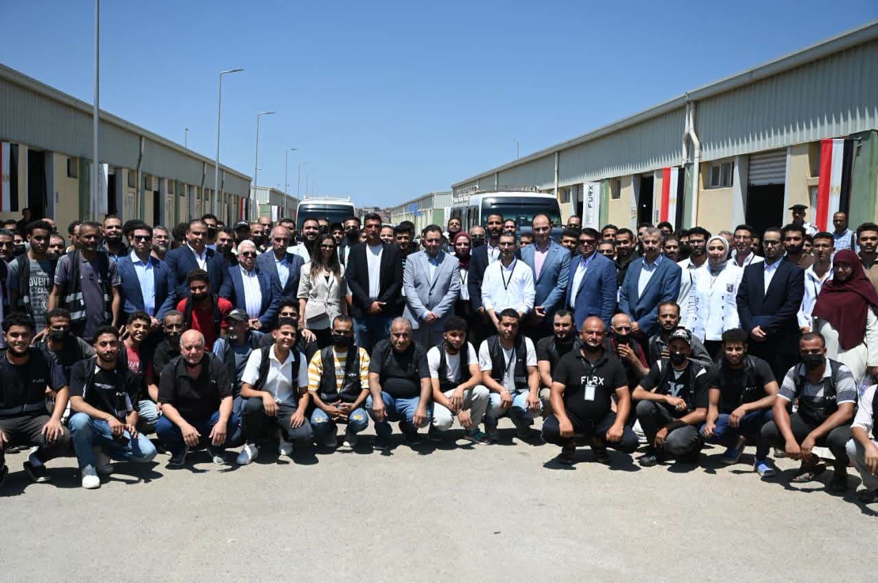 وزير الصناعة يتفقد مدينة دمياط للأثاث ويؤكد دورها في تعزيز صادرات الأثاث المصري
