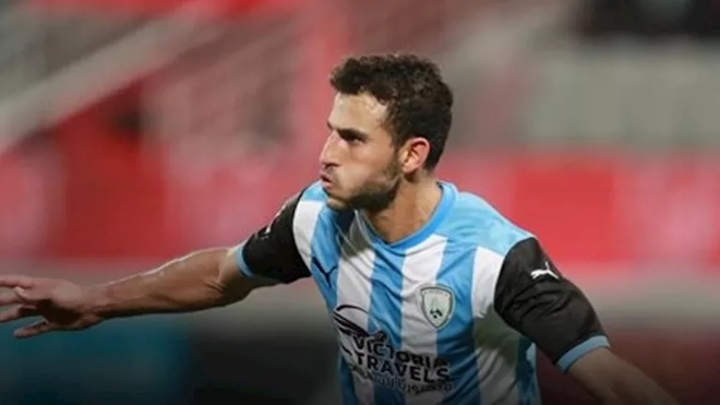 الوكرة يجدد عقد حمدي فتحي ويؤمّن بقاء نجم منتخب مصر