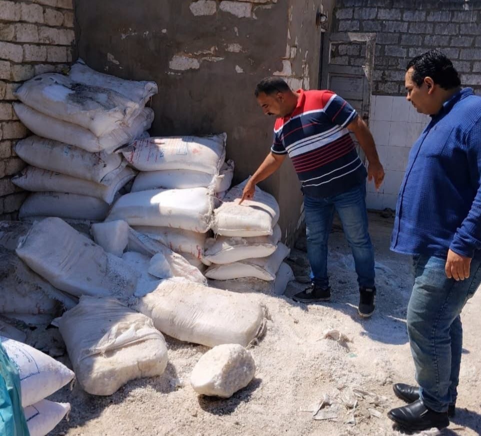 «صحة الشرقية» تضبط 3 أطنان ملح و1200 لتر ألبان وتغلق مصنعًا مخالفًا بالحسينية
