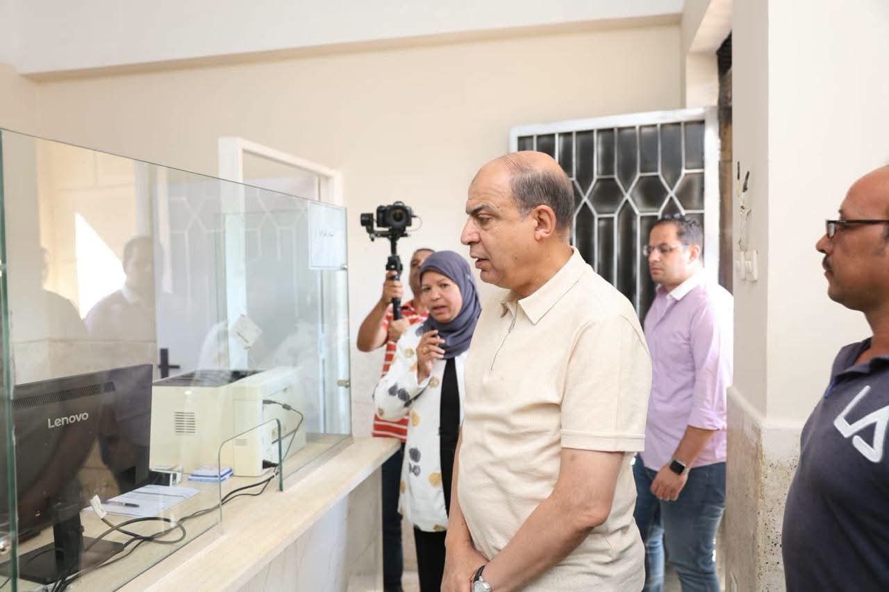 محافظ المنيا يتابع خدمات المركز التكنولوجي بالقيس ويشدد على سرعة إنجاز طلبات المواطنين