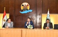 نائب محافظ الفيوم يبحث مع الشركات والجمعيات آليات تطوير منظومة جمع ونقل المخلفات