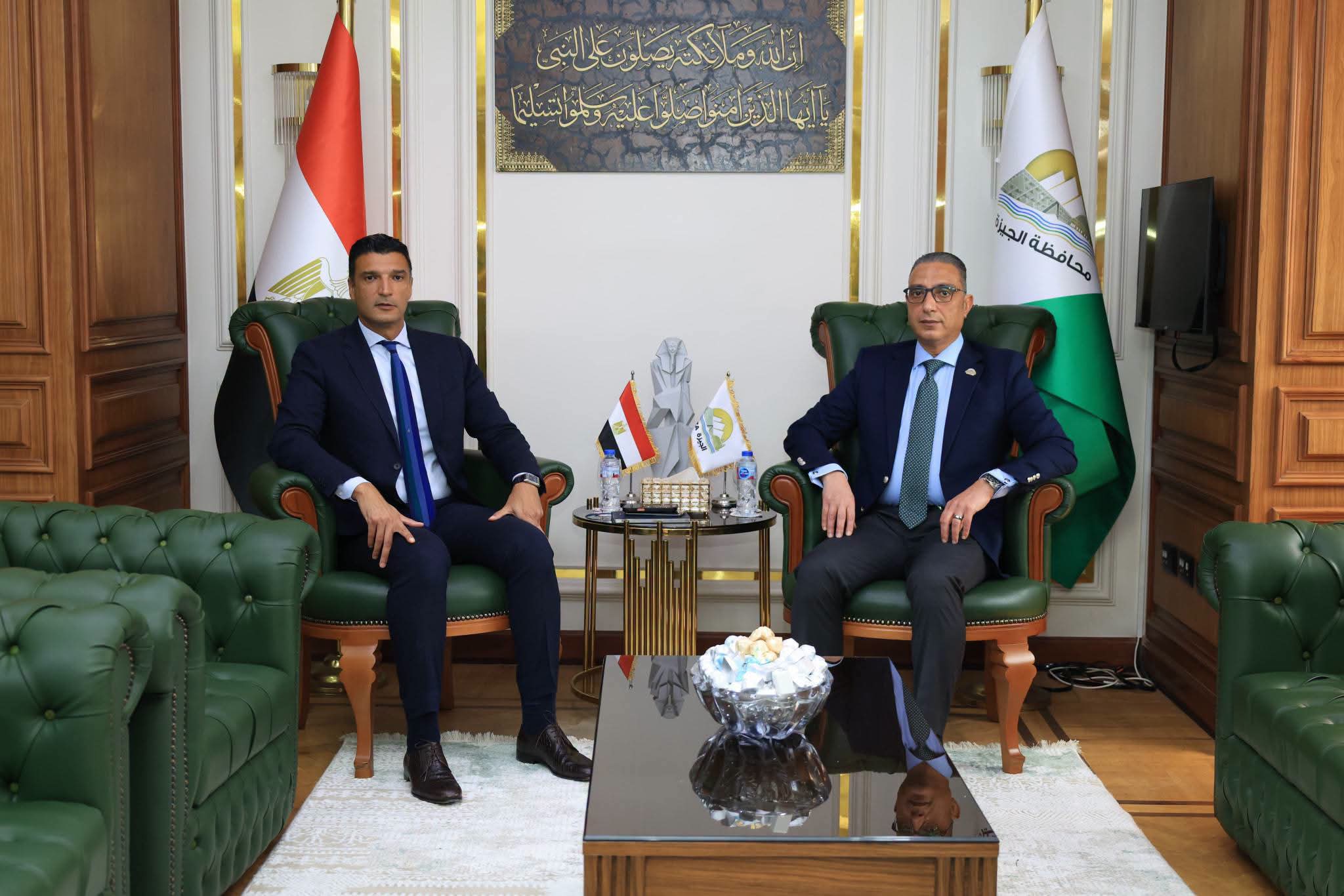 وزير الصناعة ومحافظ الجيزة يبحثان ملفات العمل وتقنين الأوضاع بمنطقتي جرزا وعرب أبوساعد الصناعيتين   