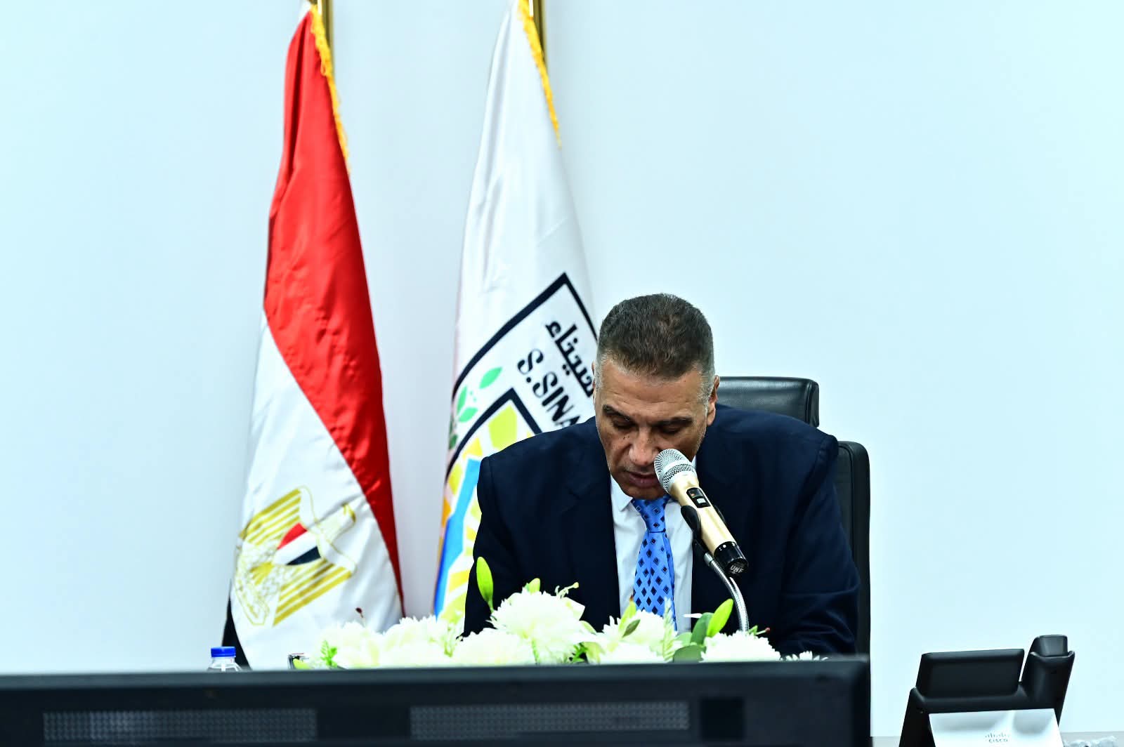 محافظ جنوب سيناء يعتمد تعيين شيخين وتجديد الثقة لـ8 مشايخ بمختلف مدن المحافظة