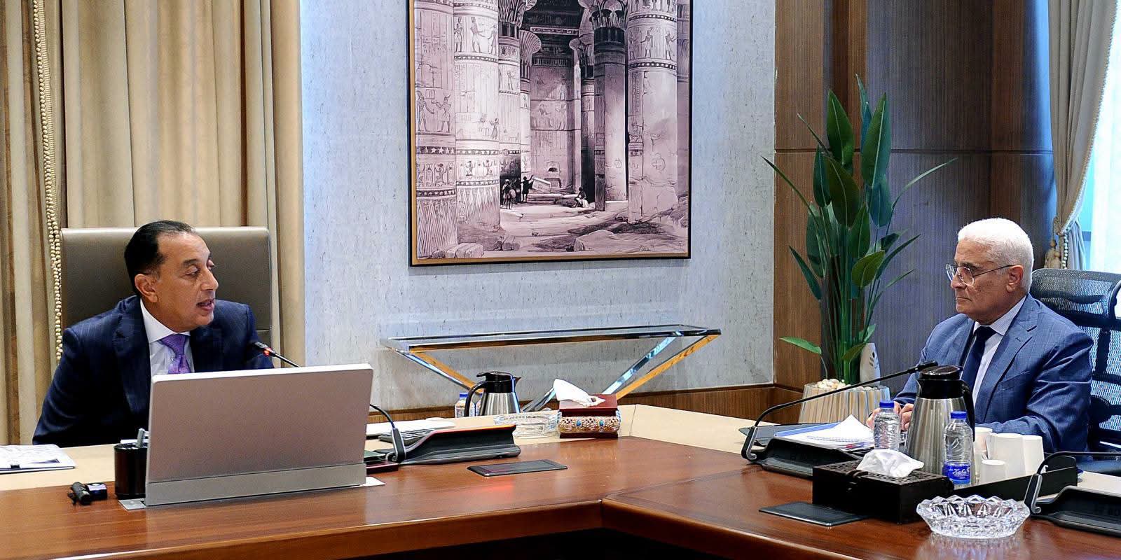 رئيس الوزراء يحسم خطوات تسوية مديونية القابضة للغزل والنسيج لدى التأمينات