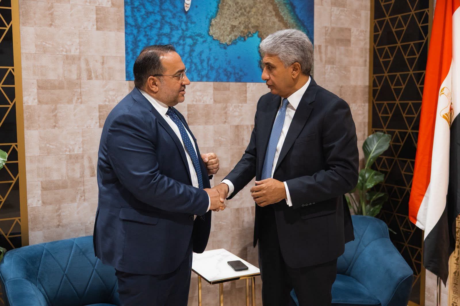 وزير السياحة يبحث مع نظيره القبرصي تعزيز التعاون السياحي ودعم الحركة الوافدة
