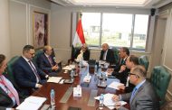 وزير الكهرباء يستعرض فرص التعاون مع فنلندا في الطاقة المتجددة وحلول 