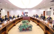 وزير الاتصالات يبحث مع 