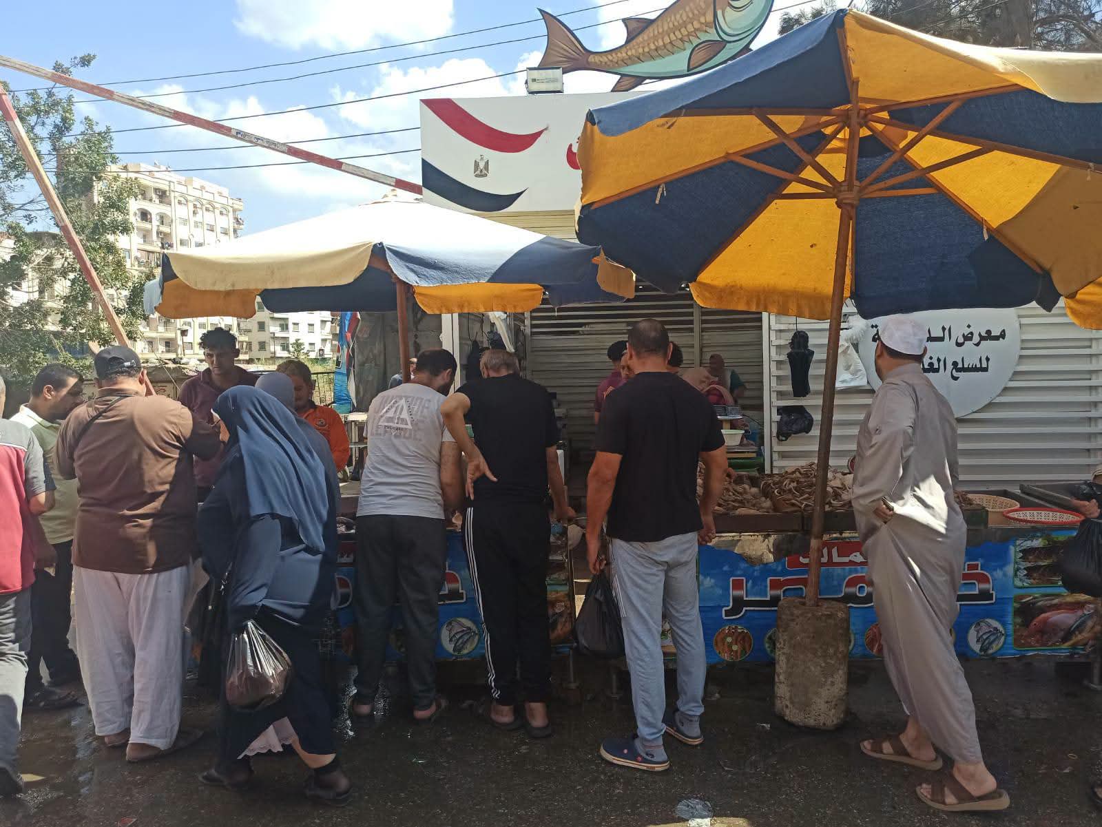 مرزوق يشدد على متابعة الأسعار وتوفير السلع بكميات كافية في معرض حي شرق المنصورة   