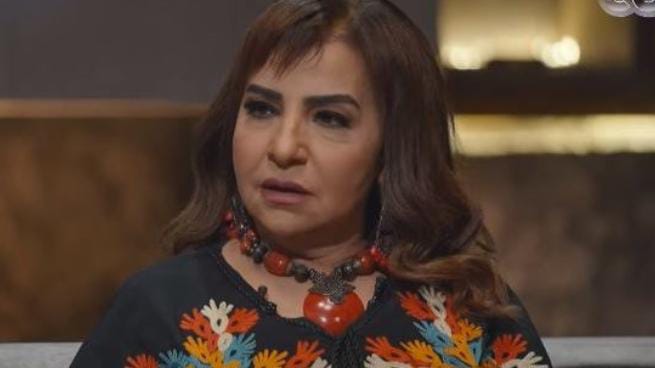 فاطمة الكاشف تشكو قلة العمل: الغيبة طالت وده مصدر رزقنا الوحيد