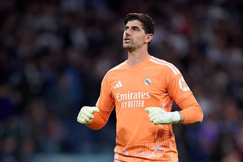 غياب كورتوا المفاجئ يربك حسابات ريال مدريد قبل صدام الكلاسيكو