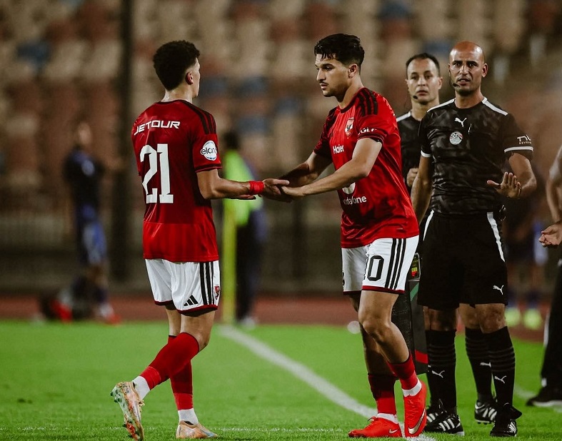 منصف بقرار يضرب شباك الزمالك بالهدف الثاني ويعزز تقدم الأهلي في القمة