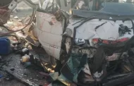 مصرع وإصابة 30 شخصًا إثر وقوع حادث تصادم سيارتين 